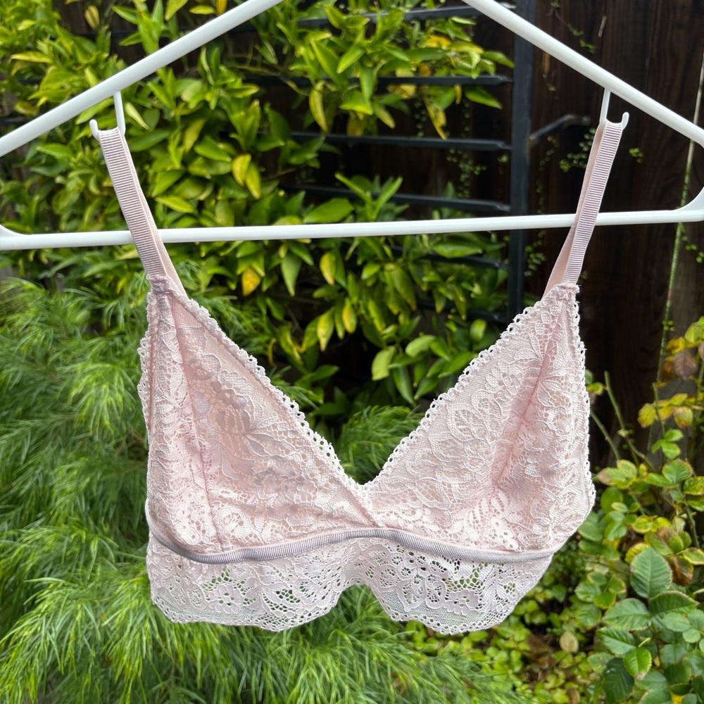 LIGHT PINK Adrienne Vittadini Triangle Lace Bralette w/ Adjustable Straps Large